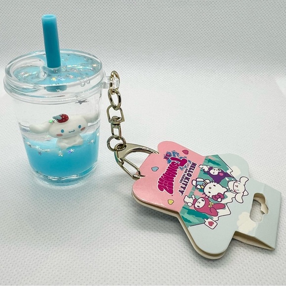 NWT Sanrio Hello Kitty & Friends Tsunameez Floating Cinnamoroll Keychain - Picture 2 of 3